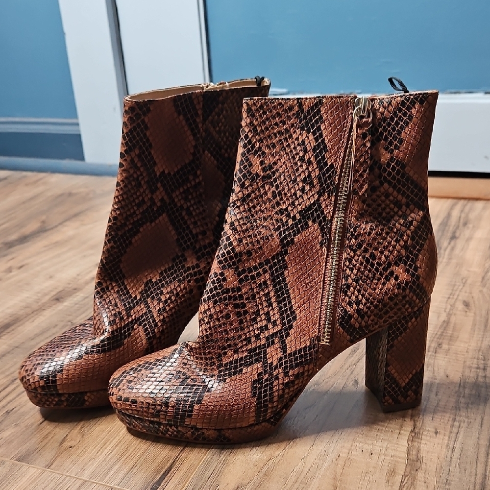 H&M Women’s Brown Snake Print Ankle Chunky Heeled Boots 8 1/2